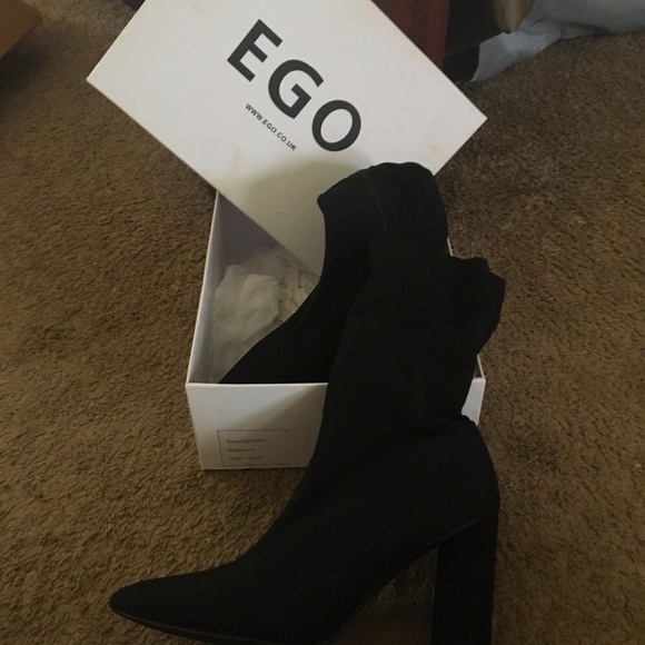 🔥 EGO BLACK KNIT LEG-HUGGING BOOT🔥 - Picture 3 of 4